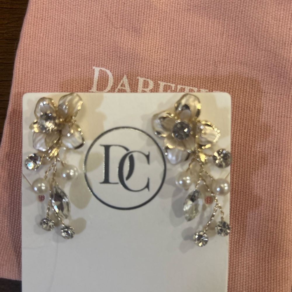 Brand New Dareth Colburn Floral Earrings